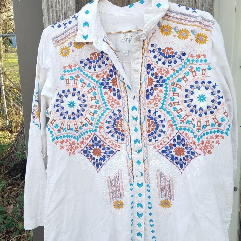 John Mark Linen Shirt with Embroidery Detail